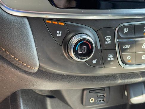 Used 2021 Chevrolet Traverse Premier w/ LPO, Floor Liner Package AWD/4WD image 23