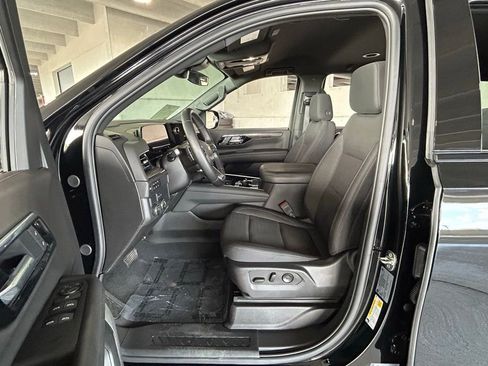 Used 2025 Chevrolet Tahoe LS image 15