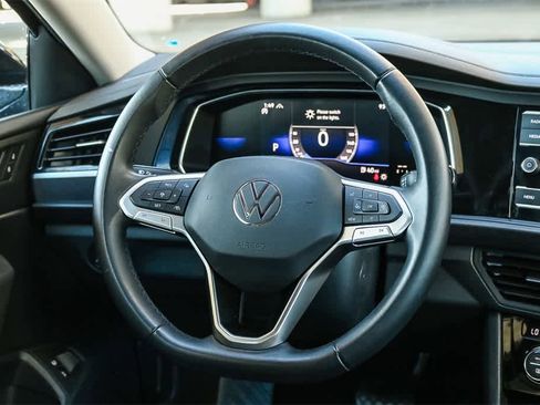 Used 2024 Volkswagen Jetta SE image 16