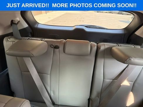 Used 2025 Toyota Highlander Limited FWD image 14