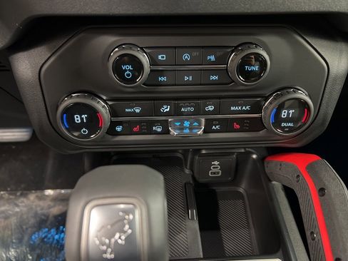 New 2026 Ford Bronco Outer Banks image 13