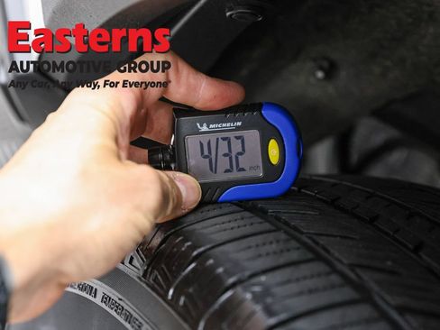 Used 2022 Toyota RAV4 XLE AWD/4WD image 26
