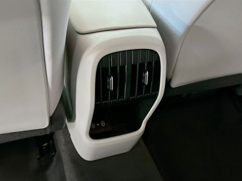 Used 2025 Hyundai Kona SEL image 27