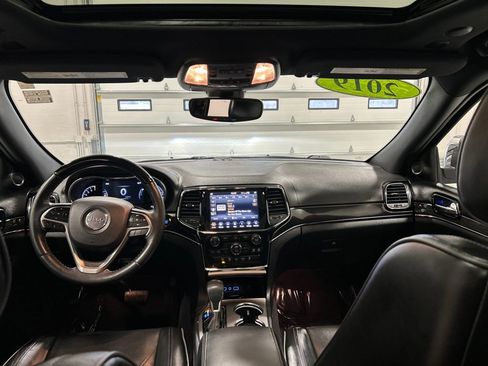 Used 2019 Jeep Grand Cherokee Overland image 30