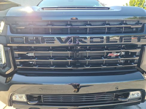 Used 2022 Chevrolet Silverado 3500 LTZ w/ LTZ Plus Package AWD/4WD image 23