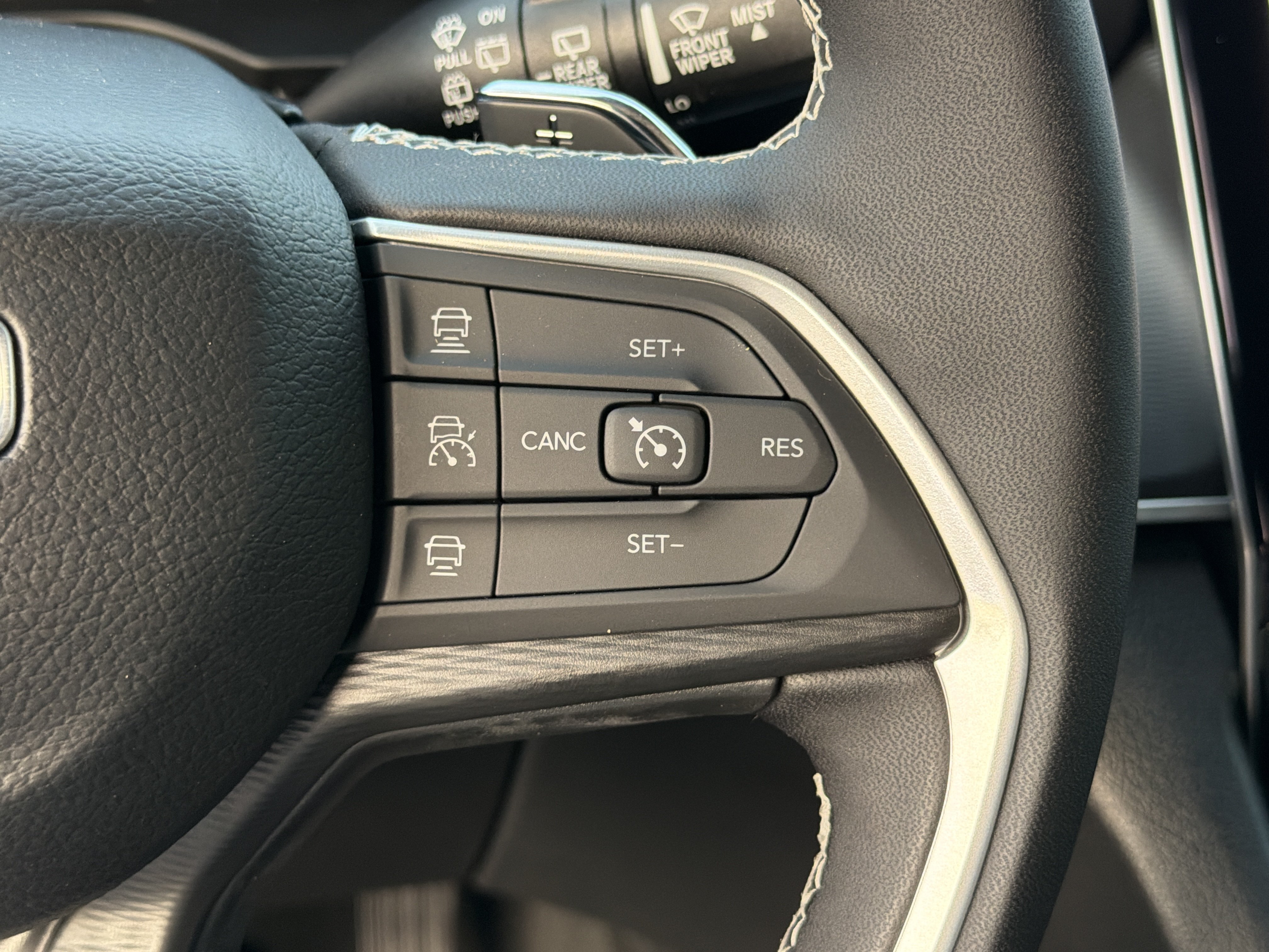New 2027 Jeep Grand Cherokee Laredo X RWD image 26