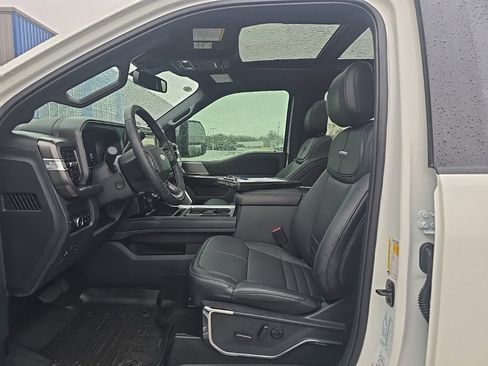 Used 2026 Ford F250 Platinum w/ Tremor Off-Road Package image 8