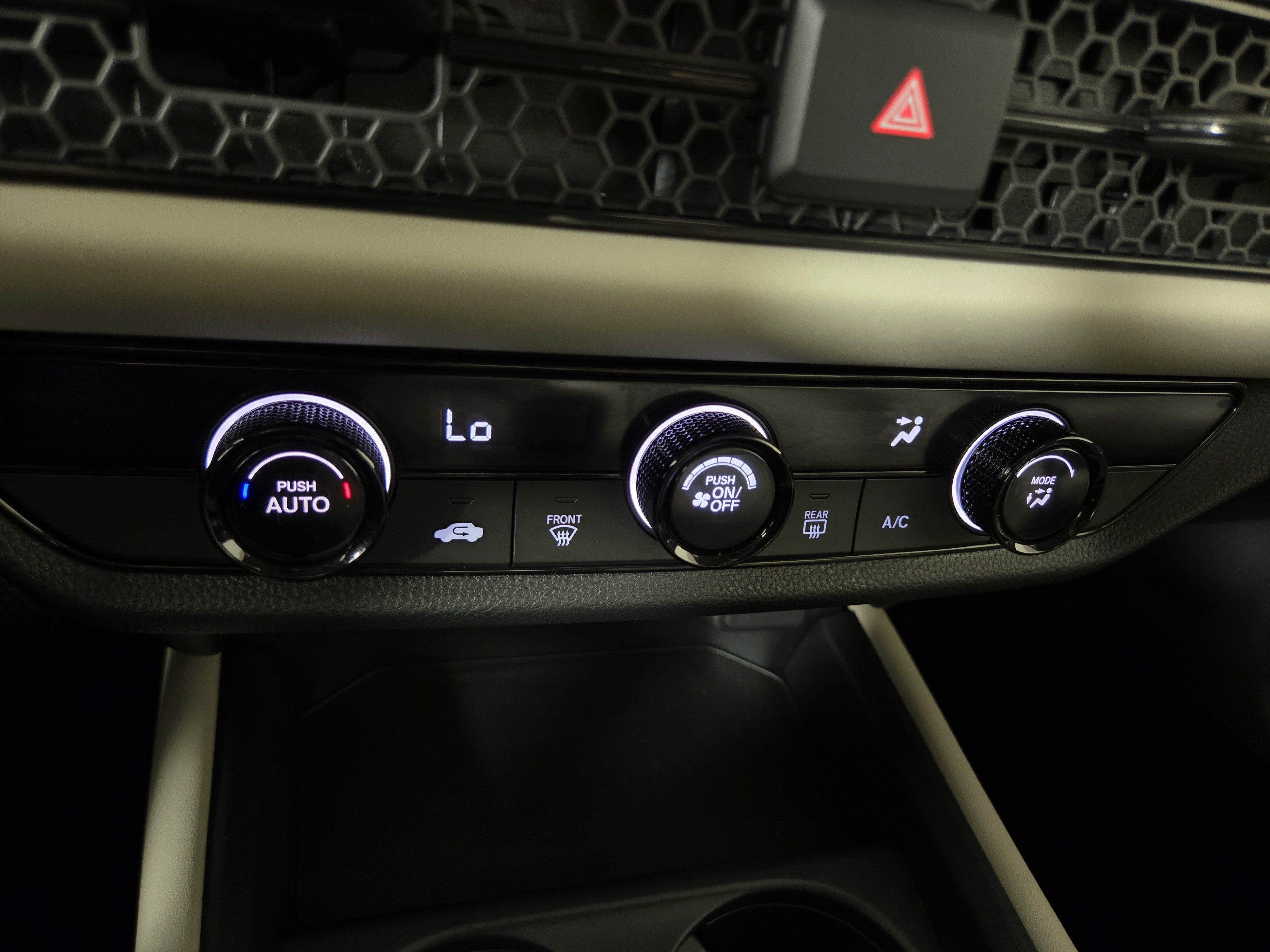 Used 2024 Honda HR-V LX image 26