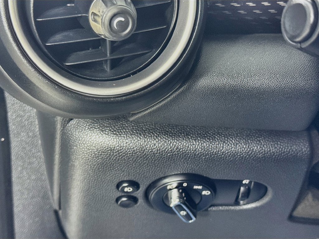 Used 2015 MINI Cooper S FWD image 10