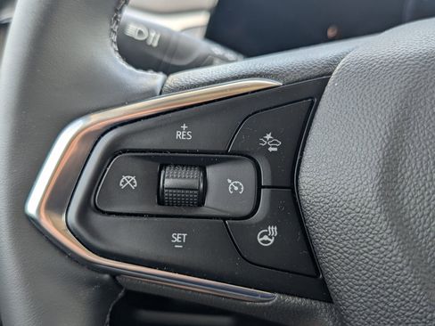 Used 2025 Chevrolet TrailBlazer LT w/ Convenience Package image 13