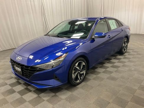 Used 2023 Hyundai Elantra SEL w/ Convenience Package image 5