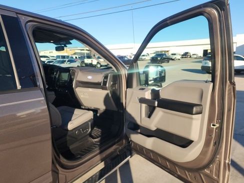 Used 2018 Ford F150 XLT w/ Equipment Group 302A Luxury image 30