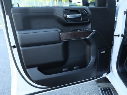 Used 2022 GMC Sierra 3500 Denali AWD/4WD image 84