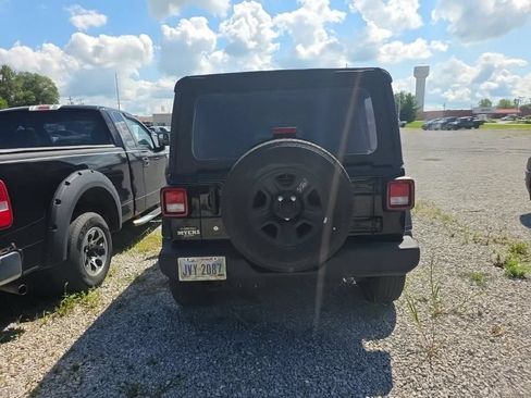 Used 2022 Jeep Wrangler Unlimited Sport AWD/4WD image 11
