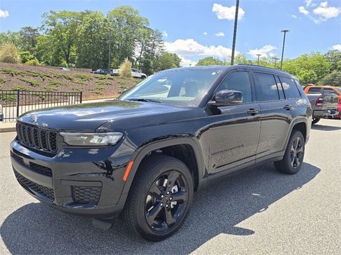 New 2025 Jeep Grand Cherokee L Altitude image 15