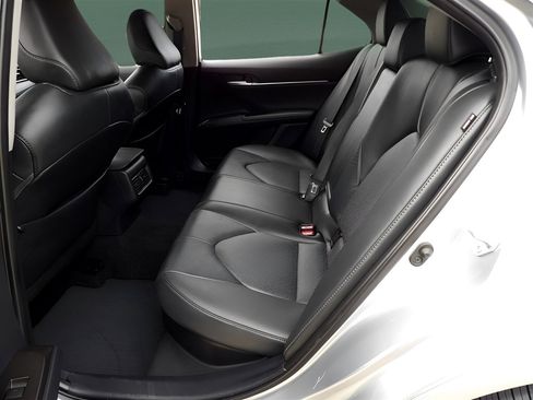 Used 2024 Toyota Camry XLE image 29