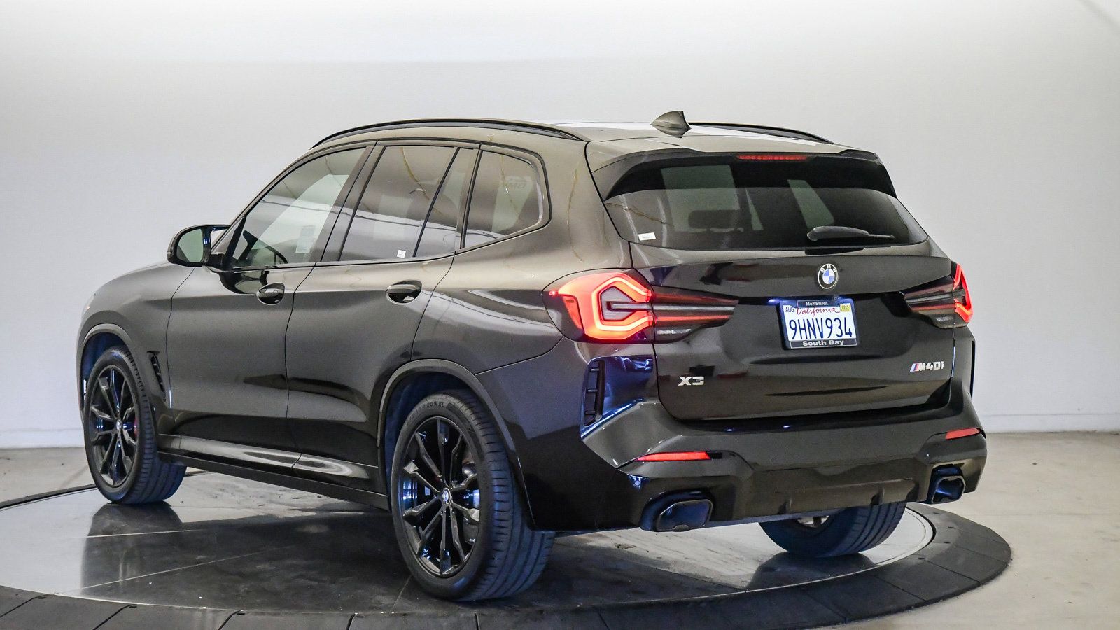Certified 2023 BMW X3 M40i w/ Shadowloine Package AWD/4WD image 2