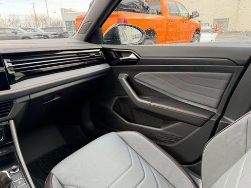 Used 2025 Volkswagen Jetta GLI Autobahn image 20