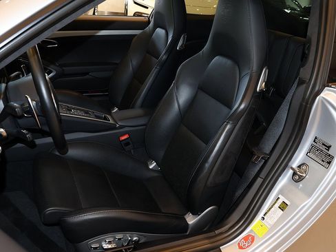 Used 2014 Porsche 911 Turbo S image 5