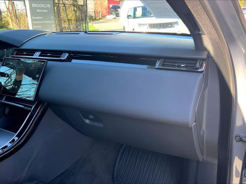 Used 2026 Land Rover Range Rover Velar S AWD/4WD image 18