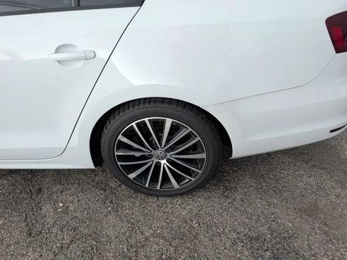 Used 2016 Volkswagen Jetta Sport FWD image 10