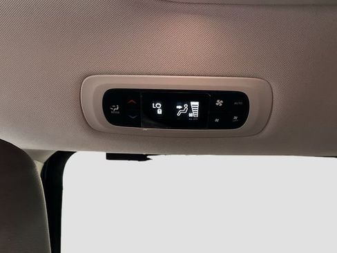 Used 2019 Chrysler Pacifica Touring-L Plus w/ Advanced Safetytec Group image 26