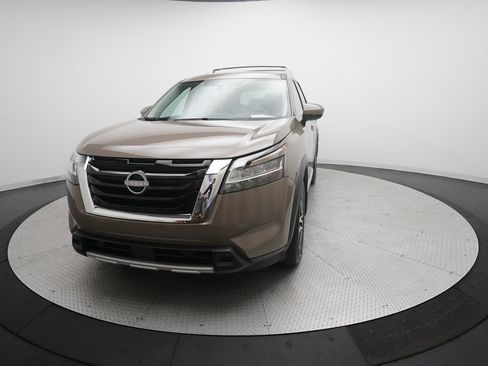 Certified 2024 Nissan Pathfinder Platinum w/ Cargo Package image 35