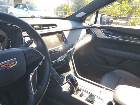 Used 2025 Cadillac XT5 Premium Luxury image 23