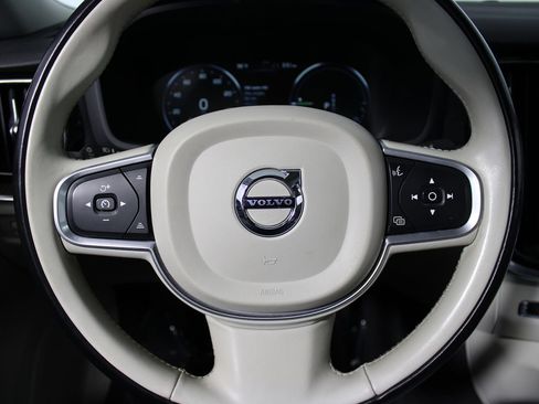 Used 2021 Volvo S60 T8 R-Design Expression AWD/4WD image 7