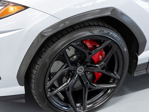 Used 2021 Lamborghini Urus image 15