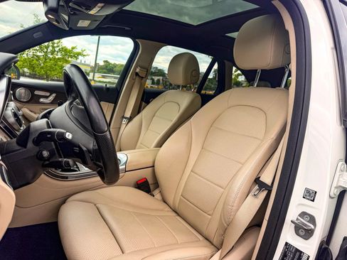 Used 2018 Mercedes-Benz GLC 300 4MATIC image 30