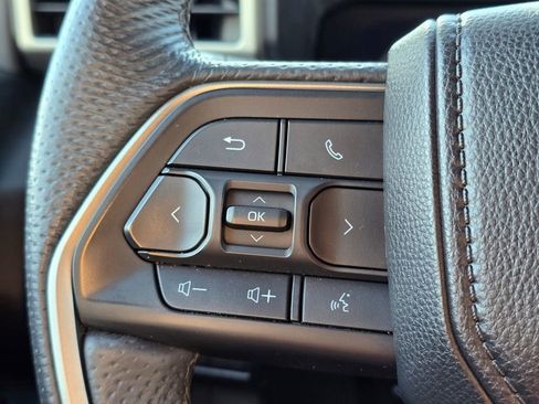 Used 2025 Toyota Tacoma TRD Off-Road image 34