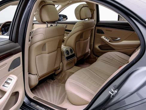 Used 2019 Mercedes-Benz S 560 4MATIC Sedan image 42