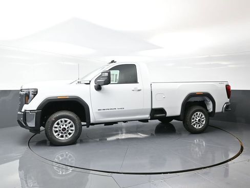 New 2025 GMC Sierra 2500 SLE image 7