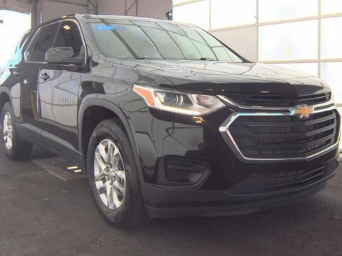 Used 2021 Chevrolet Traverse LS FWD image 6