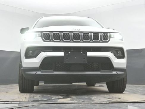 Used 2023 Jeep Compass Latitude AWD/4WD image 41