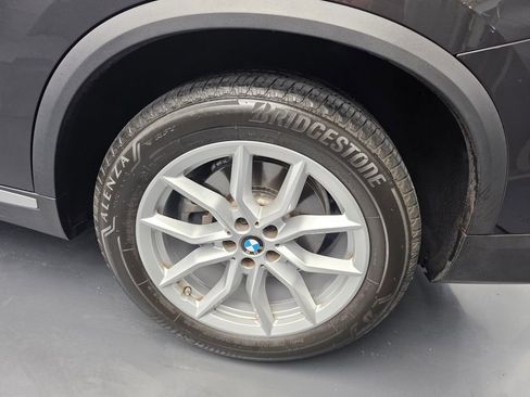 Used 2021 BMW X5 xDrive40i w/ Premium Package AWD/4WD image 17