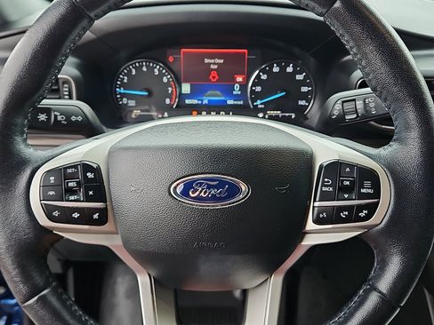 Used 2021 Ford Explorer Limited w/ Equipment Group 301A AWD/4WD image 14