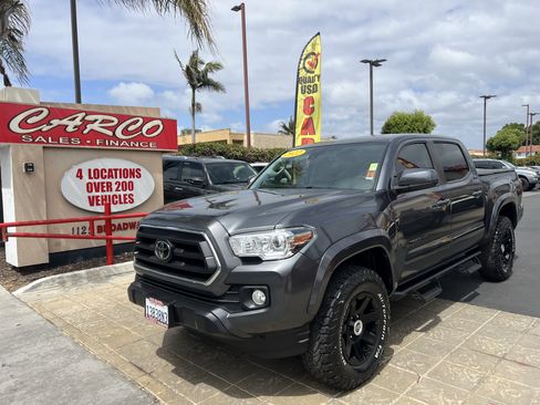 Used 2022 Toyota Tacoma SR5 RWD image 4