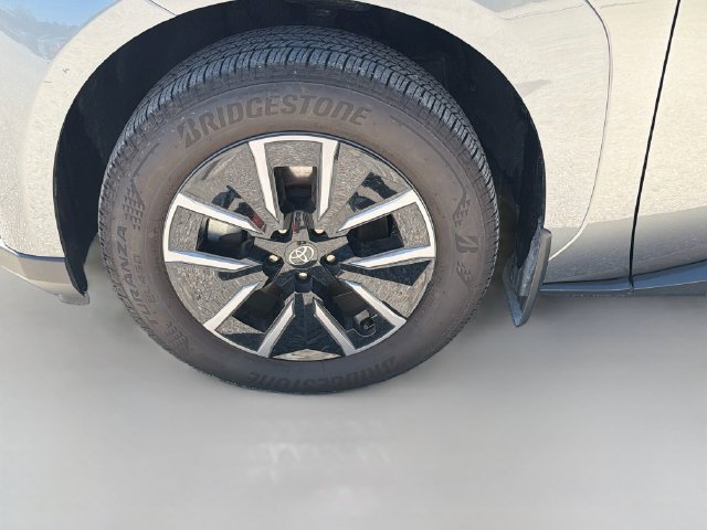 Used 2026 Toyota bZ FWD image 40