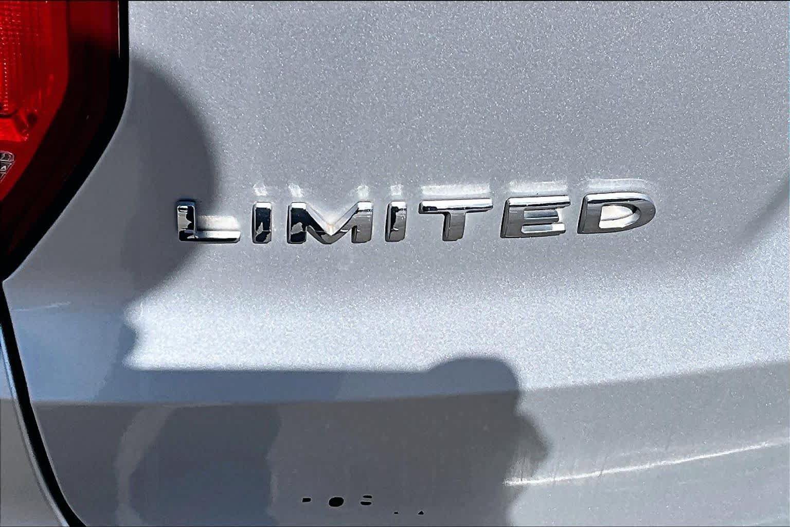Used 2019 Ford Explorer Limited w/ Class III Trailer Tow Package FWD image 31
