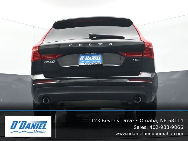 Used 2021 Volvo XC60 T5 Momentum AWD/4WD image 11