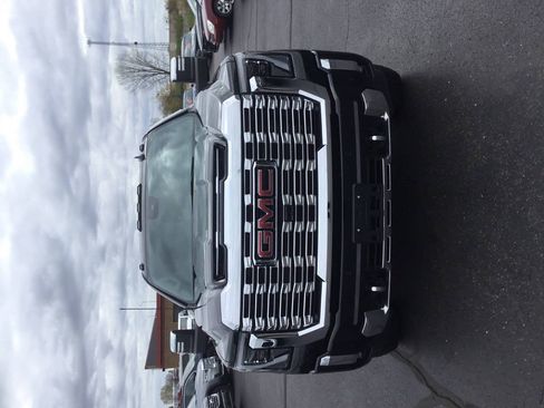 Used 2025 GMC Sierra 2500 Denali w/ Denali Reserve Package AWD/4WD image 4