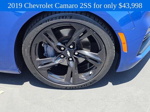 Used 2019 Chevrolet Camaro SS RWD image 8