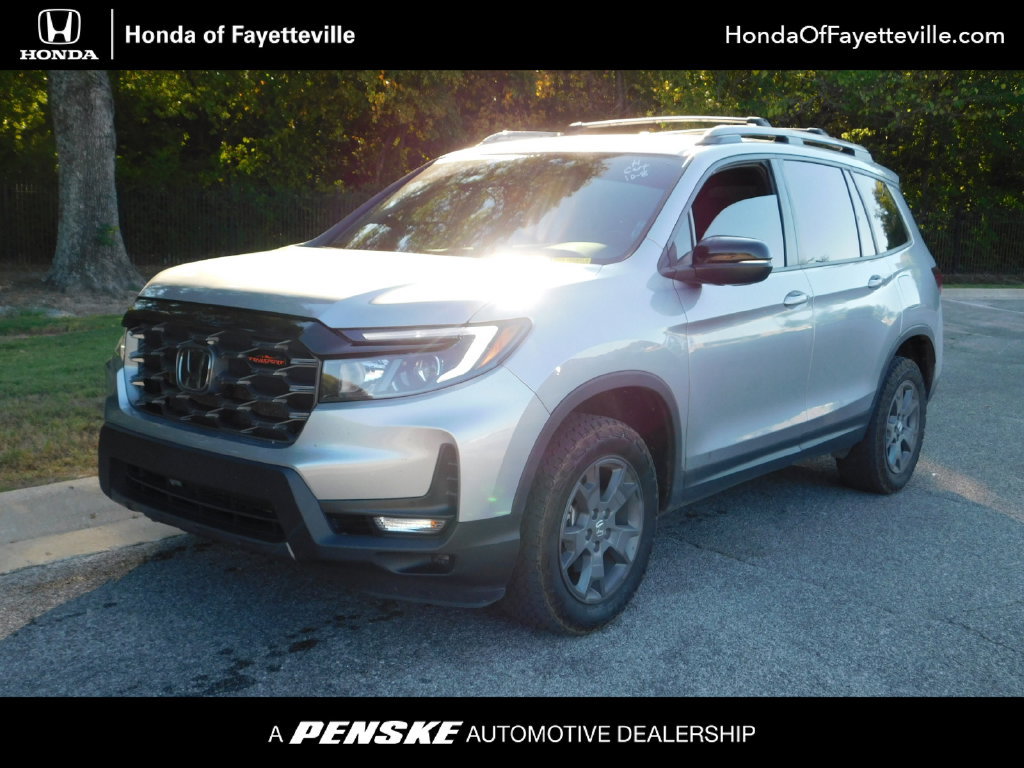 Certified 2025 Honda Passport TrailSport image 1