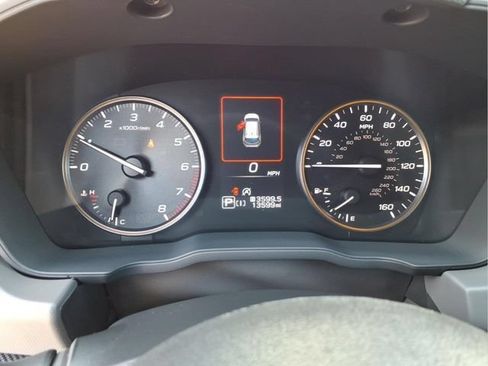 Used 2024 Subaru Crosstrek 2.5i Wilderness AWD/4WD image 19