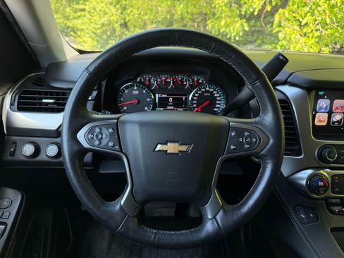 Used 2018 Chevrolet Suburban LT w/ Luxury Package AWD/4WD image 30