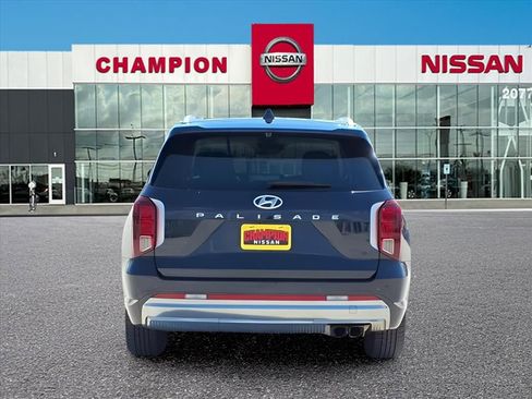 Used 2024 Hyundai Palisade Calligraphy image 6