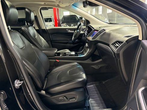 Used 2019 Ford Edge Titanium w/ Equipment Group 301A AWD/4WD image 37