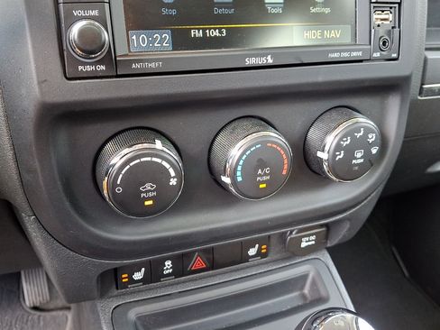 Used 2016 Jeep Patriot High Altitude AWD/4WD image 17